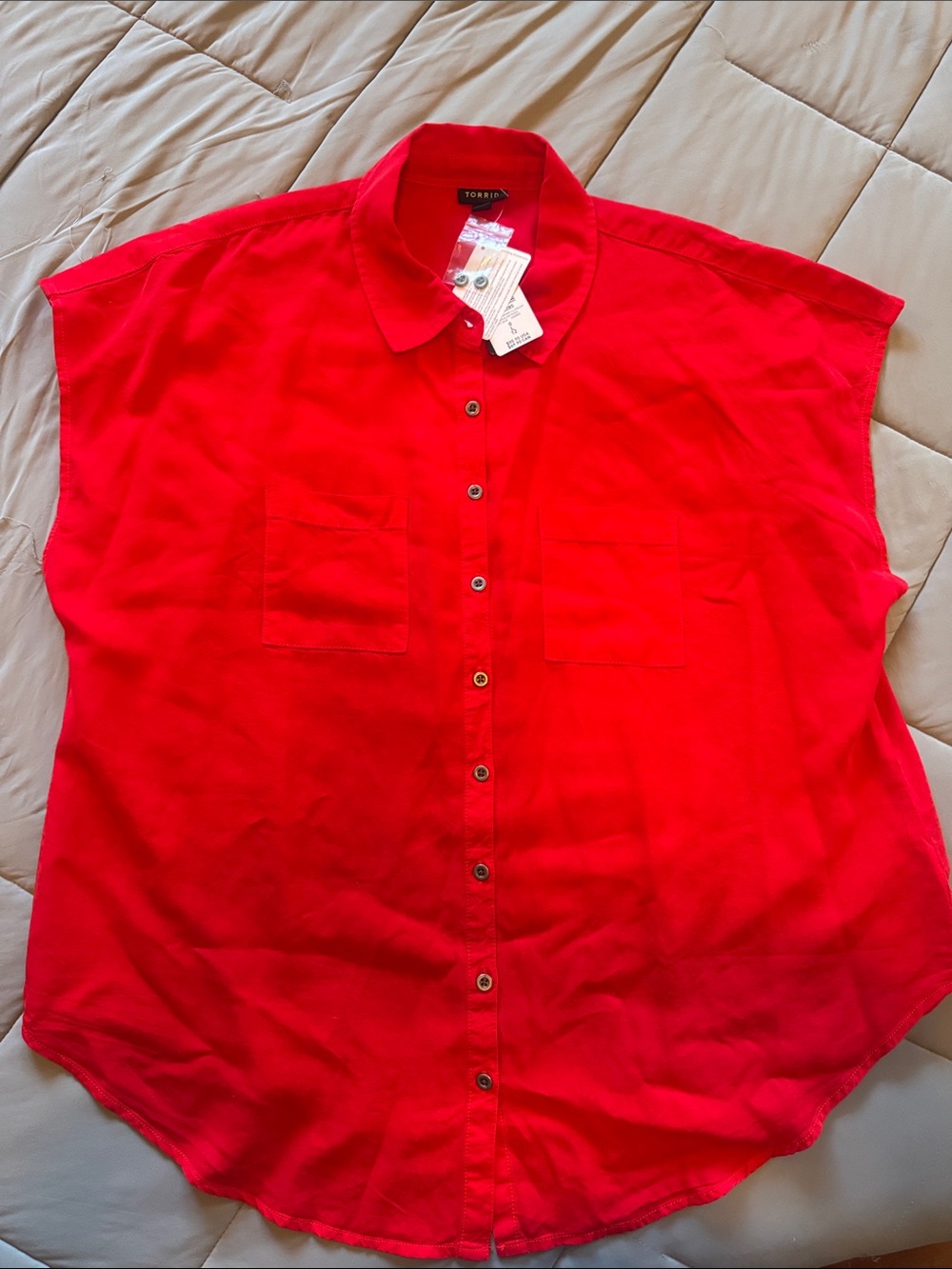 torrid Red Sleeveless Button-Down Shirt with Collar